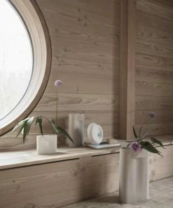 Muuto | Ridge Vase | H16.5 | Off White