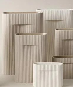 Muuto | Ridge Vase | H16.5 | Off White