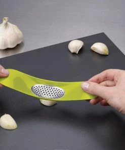 Joseph Joseph Garlic Rocker