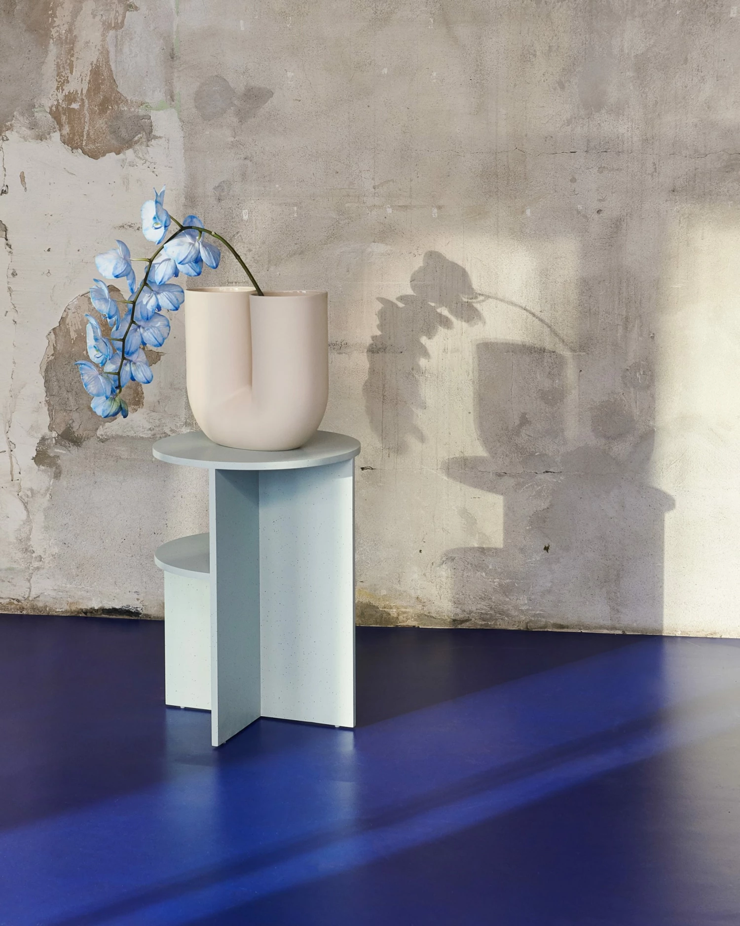 Muuto Kink Vase Sand 5 Muuto Kink Vase Sand