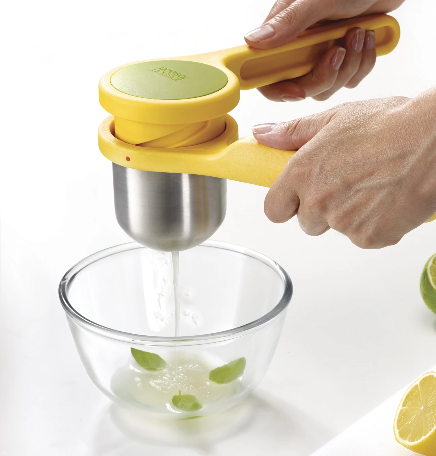 Joseph Joseph Helix Citrus Juicer 5 Joseph Joseph Helix Citrus Juicer