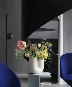 Muuto | Kink Vase | Sand 10 Muuto | Kink Vase | Sand