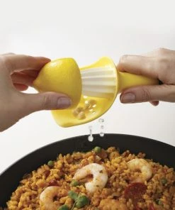 Joseph Joseph Catcher Citrus Reamer