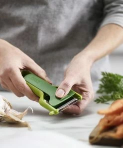 Joseph Joseph Safestore Straight Peeler