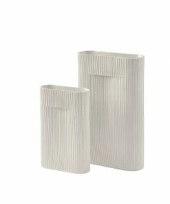 Muuto | Ridge Vase | H48 | Off White 20 Muuto | Ridge Vase | H48 | Off White