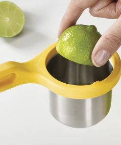 Joseph Joseph Helix Citrus Juicer 10 Joseph Joseph Helix Citrus Juicer