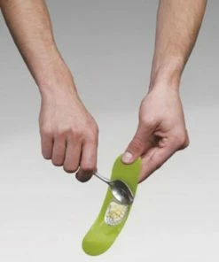 Joseph Joseph Green Rocker Garlic Crusher 10 Joseph Joseph Green Rocker Garlic Crusher