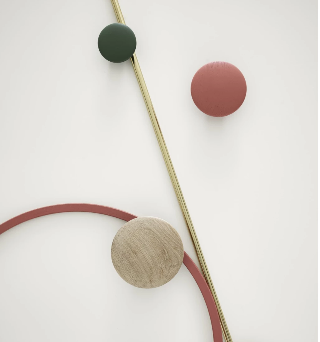Muuto Dots Wood Coat Hook 9cm Natural Oak 4 Muuto Dots Wood Coat Hook 9cm Natural Oak
