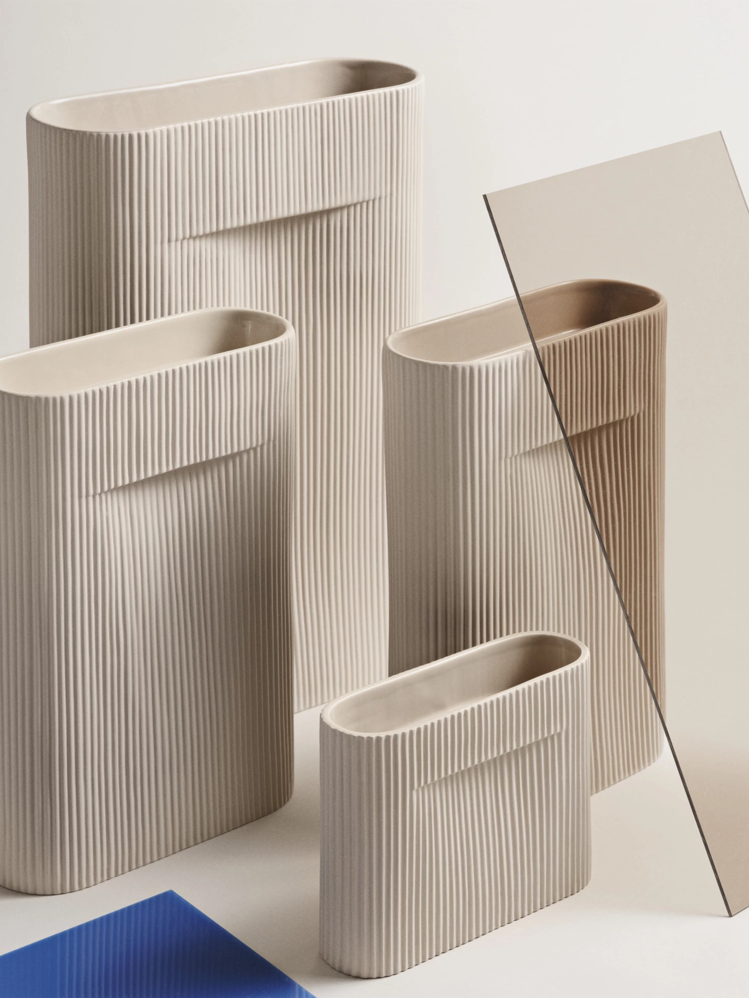 Muuto | Ridge Vase | H48 | Off White 15 Muuto | Ridge Vase | H48 | Off White