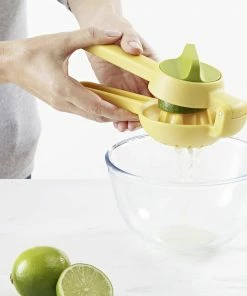 Joseph Joseph JuiceMax Dual-Action Citrus Press 7 Joseph Joseph JuiceMax Dual-Action Citrus Press